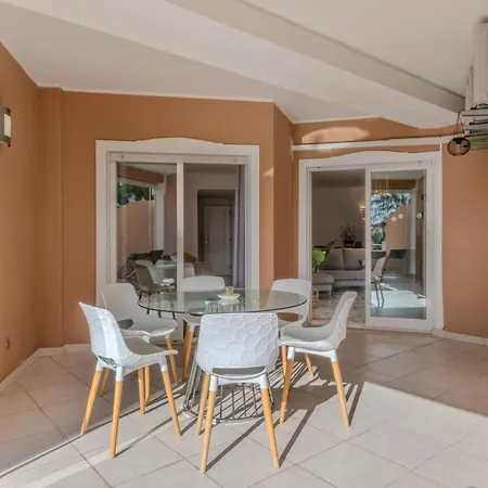 T2 Cassias By Interhome *