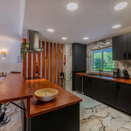 T2 Cassias Vip By Interhome וילהמורה